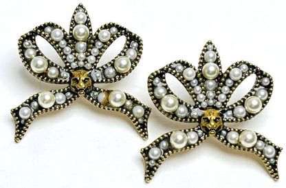 GUCCI Cat Ribbon Bow Pearl Earrings Antique Gold Tone Faux Pearl Stud Authentic