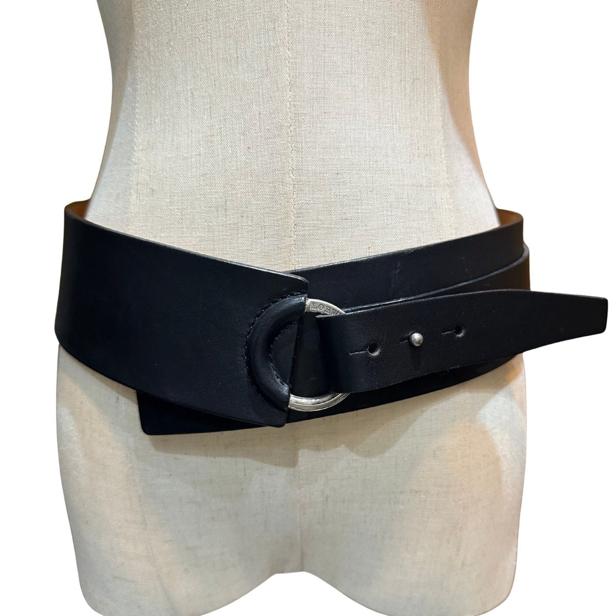 Loewe Black Leather Belt Size 44 / 75 L 83cm 32.7"  W 6cm 2.4"