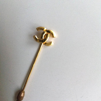 CHANEL CC Logo Gold Tone Stick Pin Brooch Lapel Hat Pin 5.5cm(2.2in) Authentic