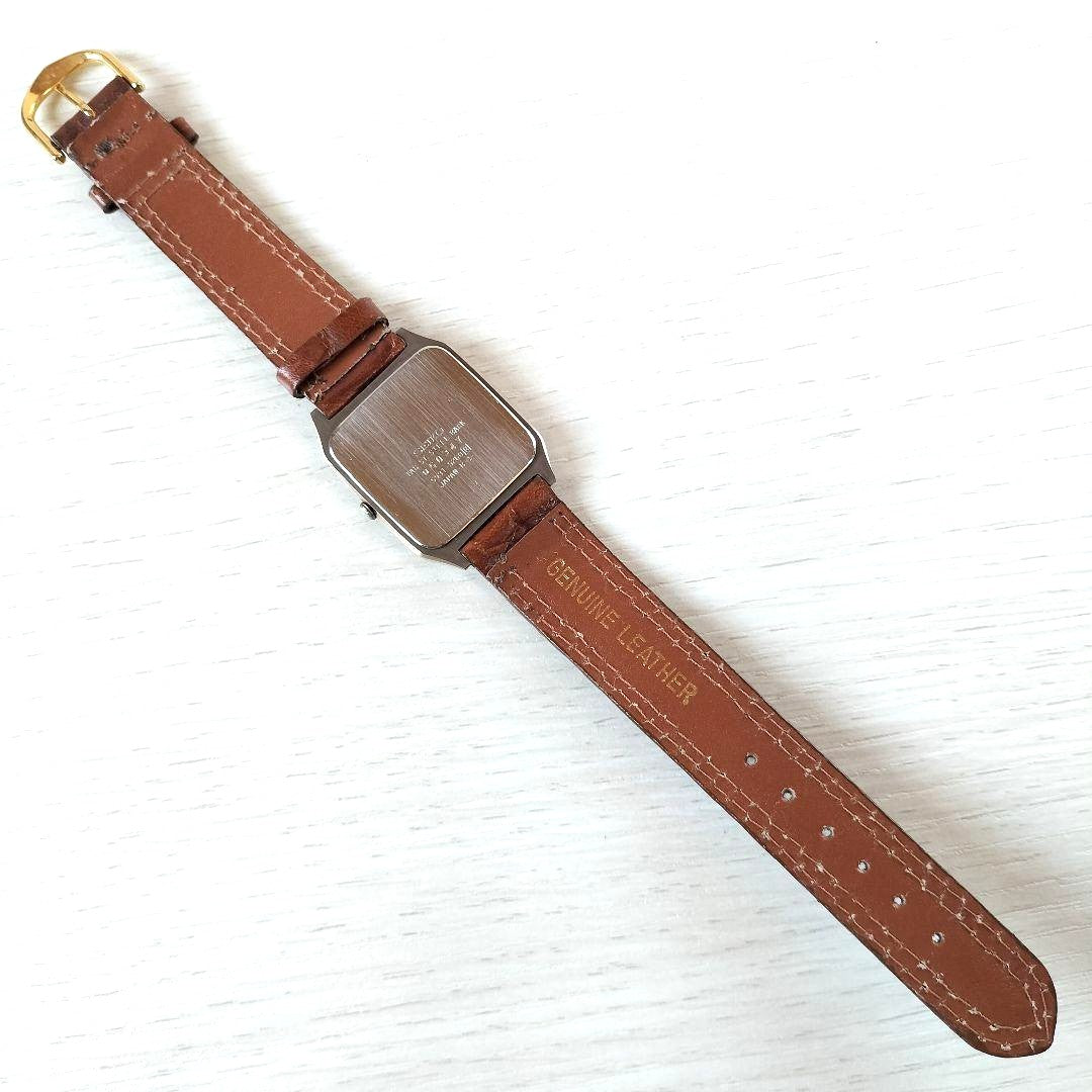 Seiko Dolce 5931-5280R Quartz Square Gold Tone Vintage Watch Carbide Case Japan