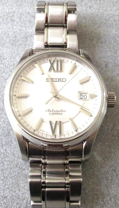 SEIKO Mechanical Automatic 23 Jewels 6R15 Watch White Dial Silver SS Band Used