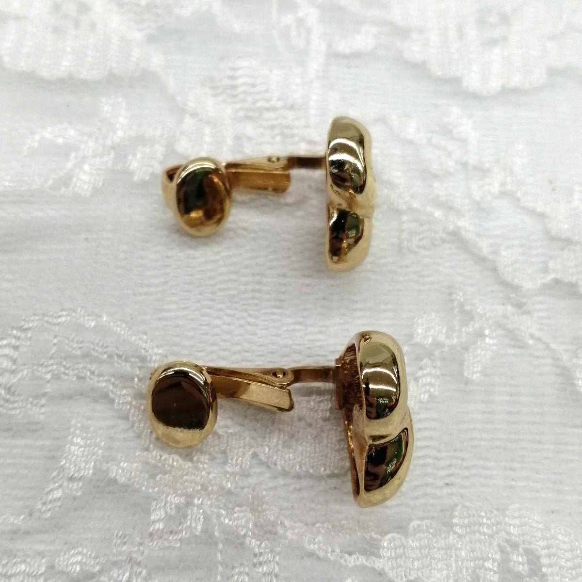 Christian Dior CD Heart Clip-On Earrings Gold Tone Vintage Authentic Germany