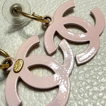 CHANEL CC Logo Swing Drop Earrings Pink Gold Tone Resin 20mm Vintage Auth Used