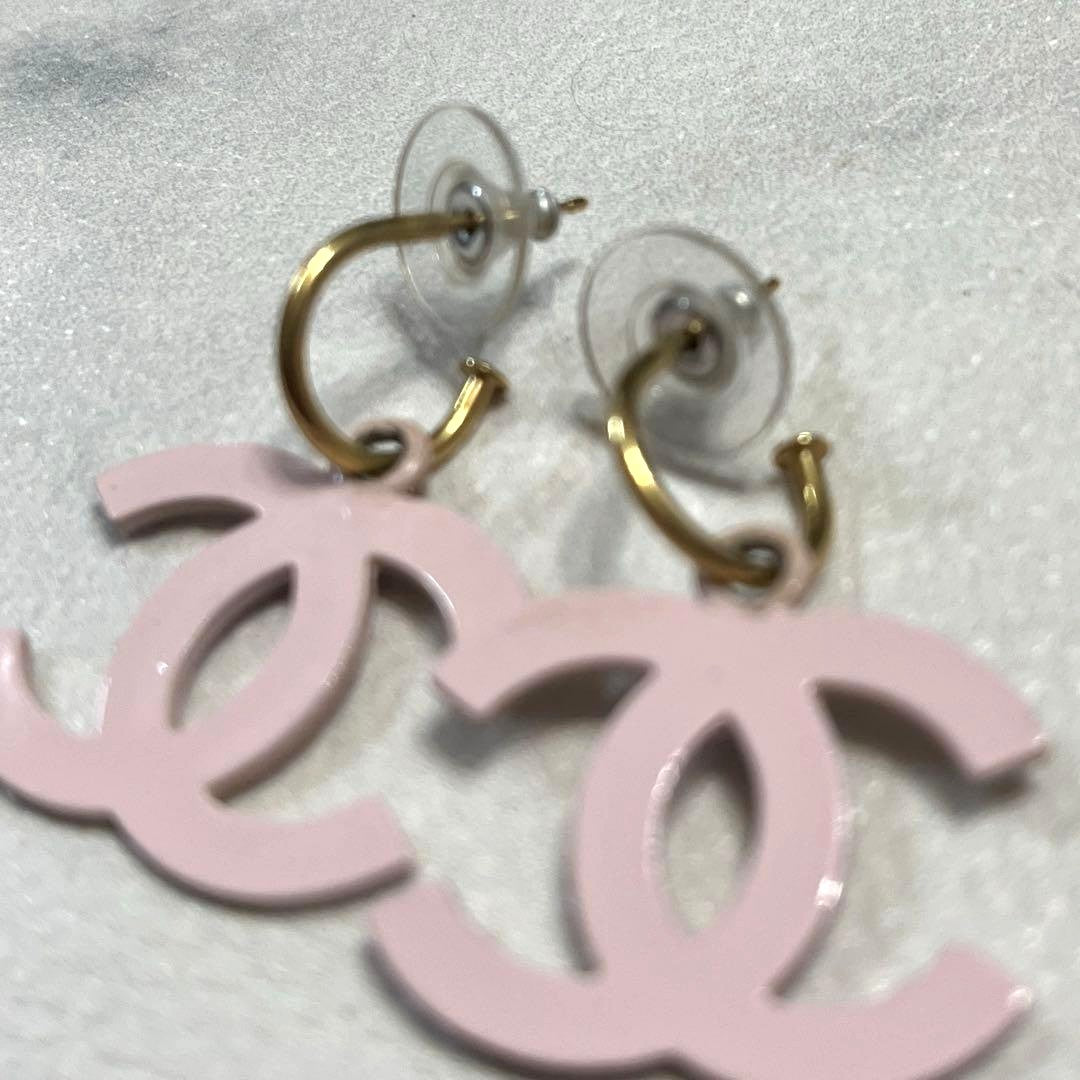 CHANEL CC Logo Swing Drop Earrings Pink Gold Tone Resin 20mm Vintage Auth Used
