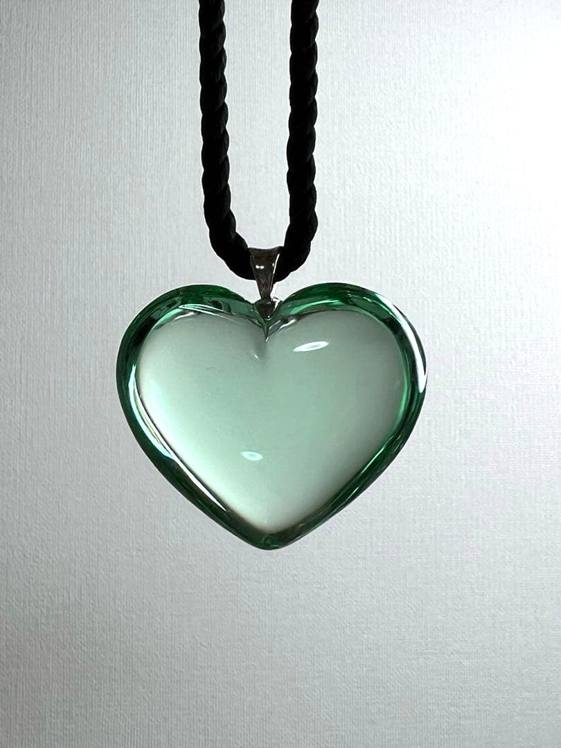 Baccarat Heart Pendant Necklace Green Crystal Glass Silver Bail Black Cord Box