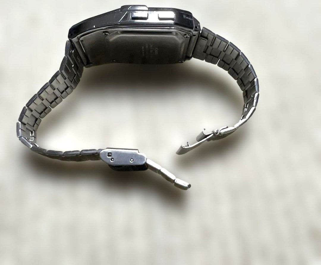 CASIO Data Bank DBC-1500 Calculator Watch Silver Stainless Steel Thailand Rare