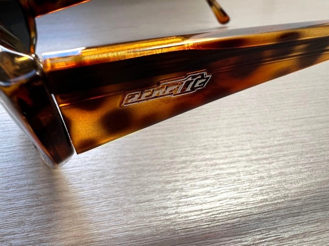 Arnette Mantis Vintage Sunglasses Pattern Wraparound Brown Frame Y2K Italy